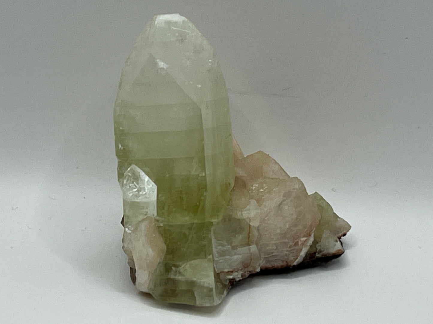 Green Apophyllite with Peach Stillbite